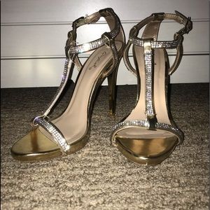 Sparkly gold heels